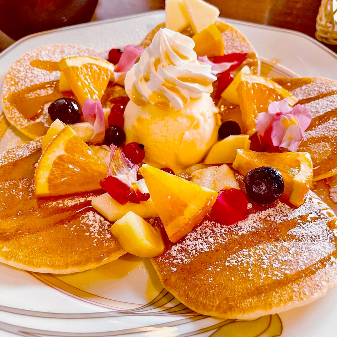 メープルシロップ&バターパンケーキ 居酒屋Bar LOG お料理